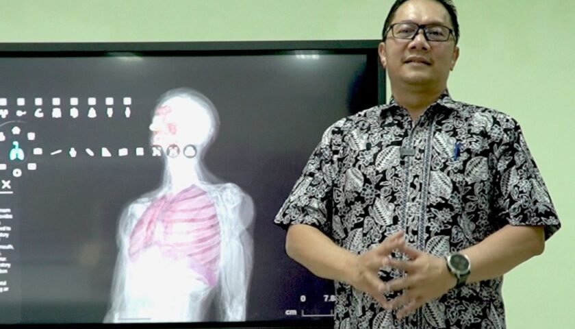 Dekan Fakultas Kedokteran UNNES Prof Dr Mahalul Azam MKes.